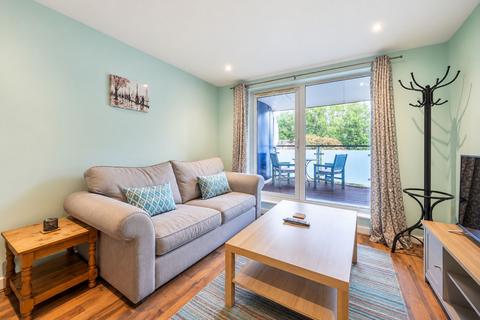 2 bedroom flat for sale, Yeoman Street, London, SE8