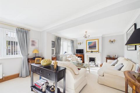 4 bedroom detached house for sale, Willoughby Drive, Empingham, Oakham