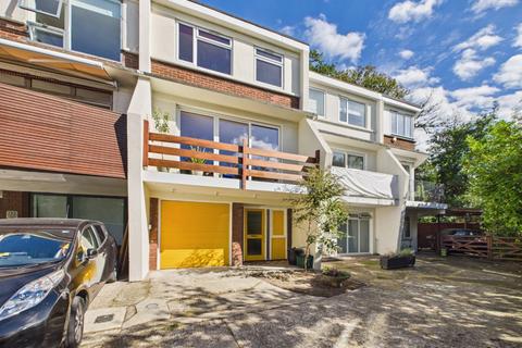 3 bedroom townhouse for sale, Bromley, Kent BR2