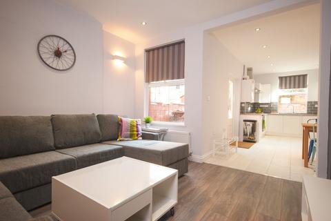 1 bedroom semi-detached house to rent, Rolleston Drive, Nottingham, NG7