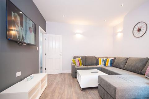 1 bedroom semi-detached house to rent, Rolleston Drive, Nottingham, NG7