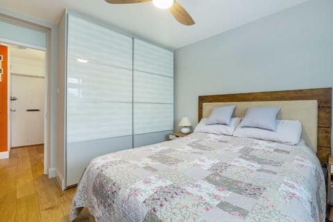 2 bedroom apartment for sale, Fordyce House, Furzedown, SW16