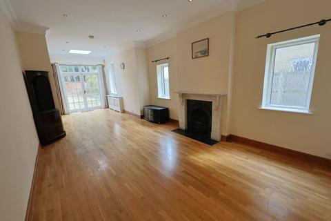 4 bedroom detached house for sale, Lake View, Edgware HA8