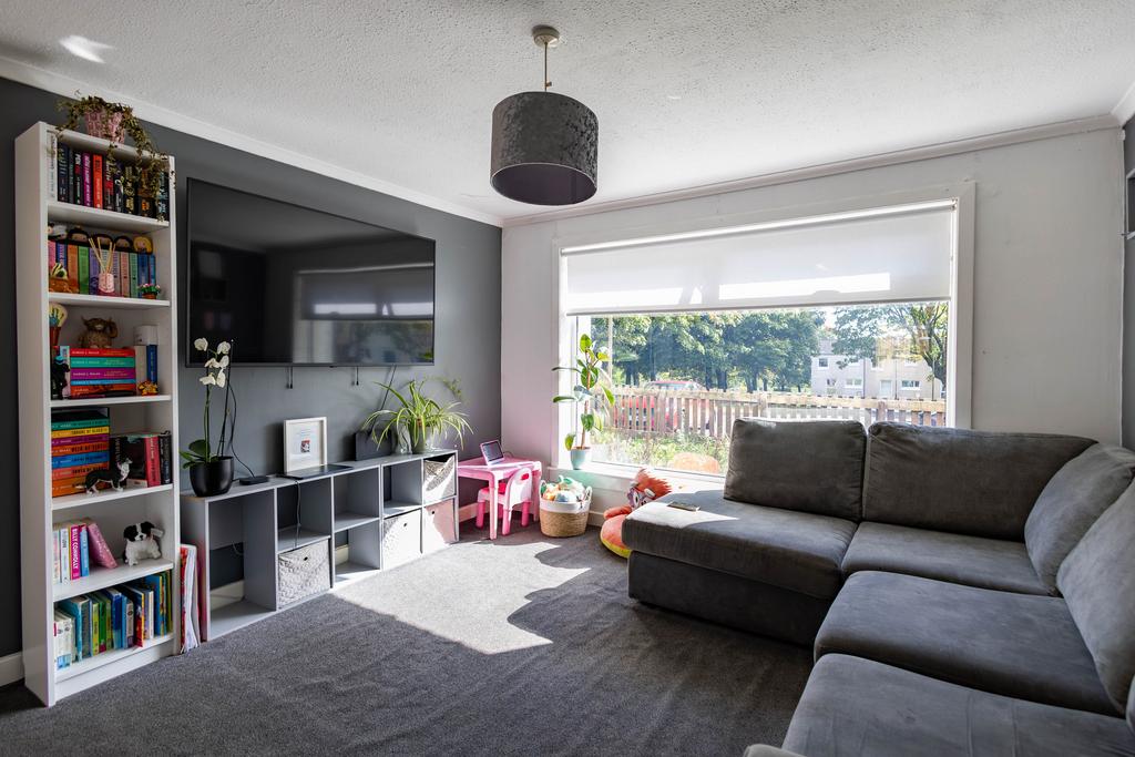 Apartment in Livingston - View 2