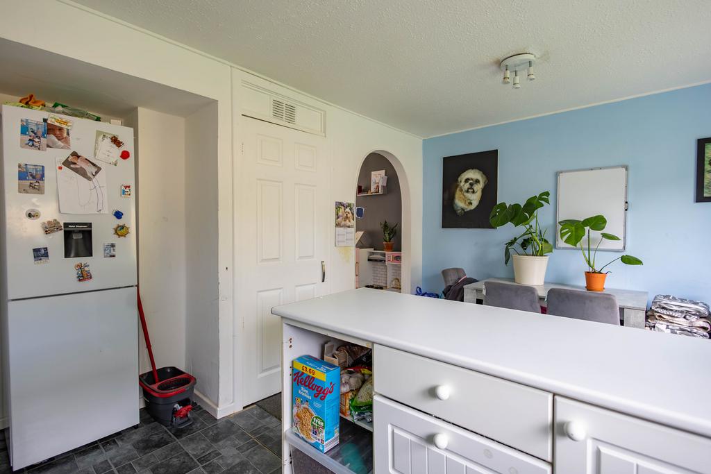 Apartment in Livingston - More