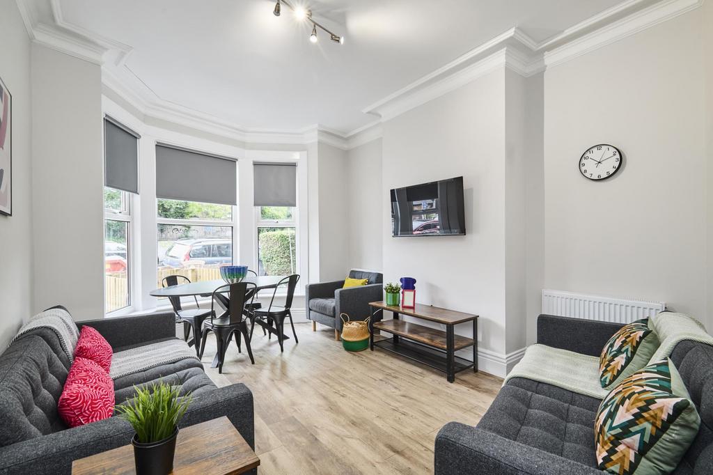 House in Leeds - View 2