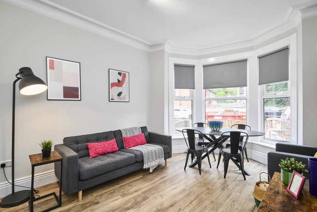 House in Leeds - View 3