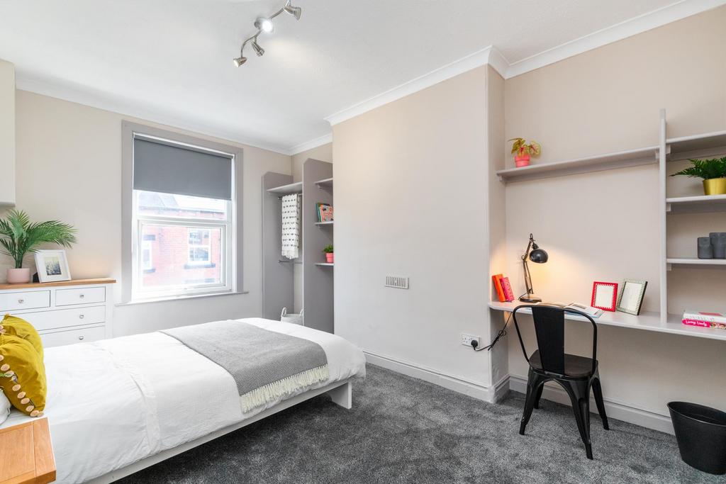 House in Leeds - View 5