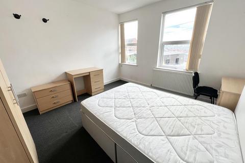 4 bedroom house to rent, Ashville View, Leeds LS6