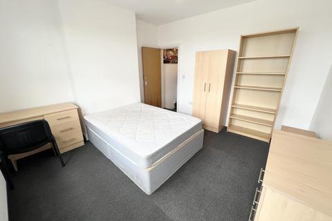 4 bedroom house to rent, Ashville View, Leeds LS6