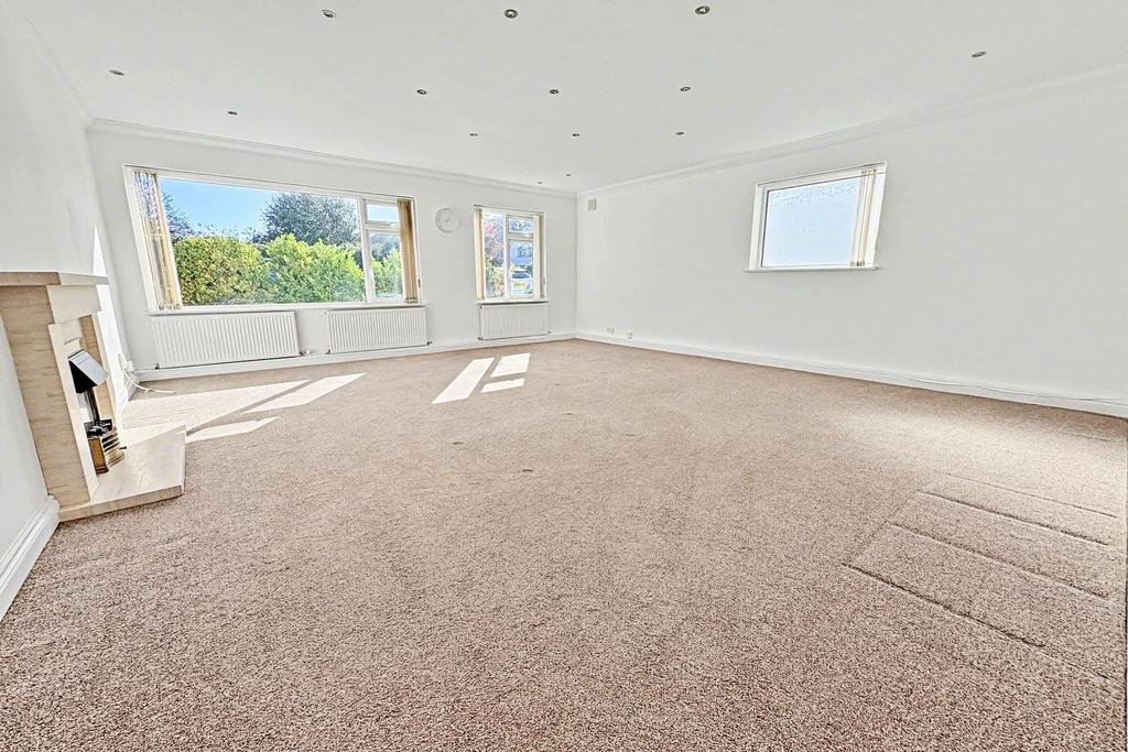 Apartment in Bournemouth - More