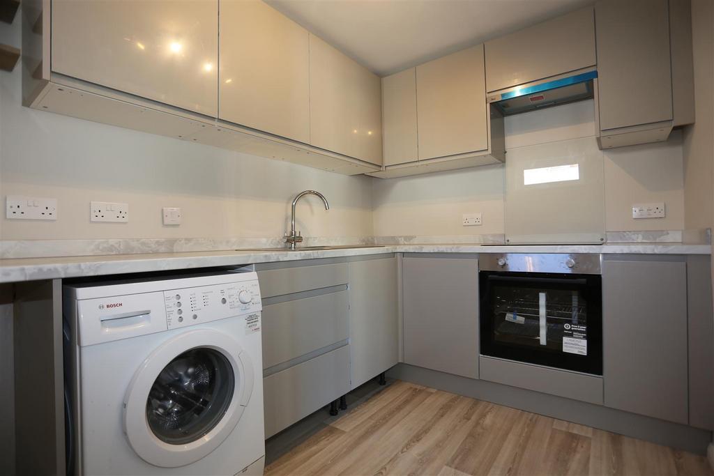 Apartment in Brighton, Queen's Park - View 2