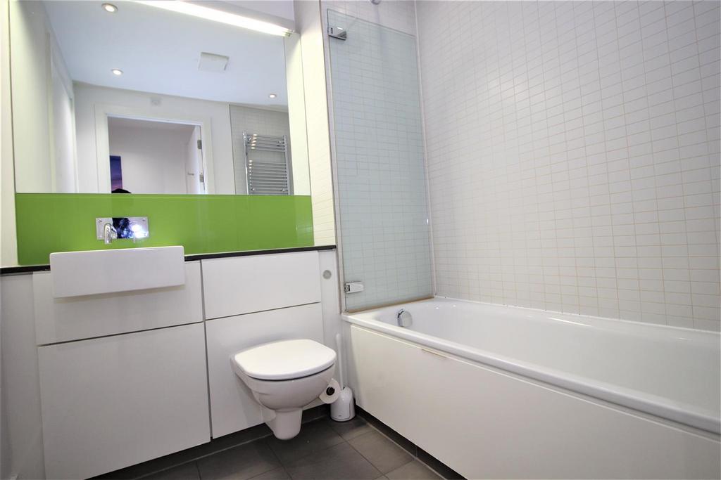 Apartment in Leicester - More