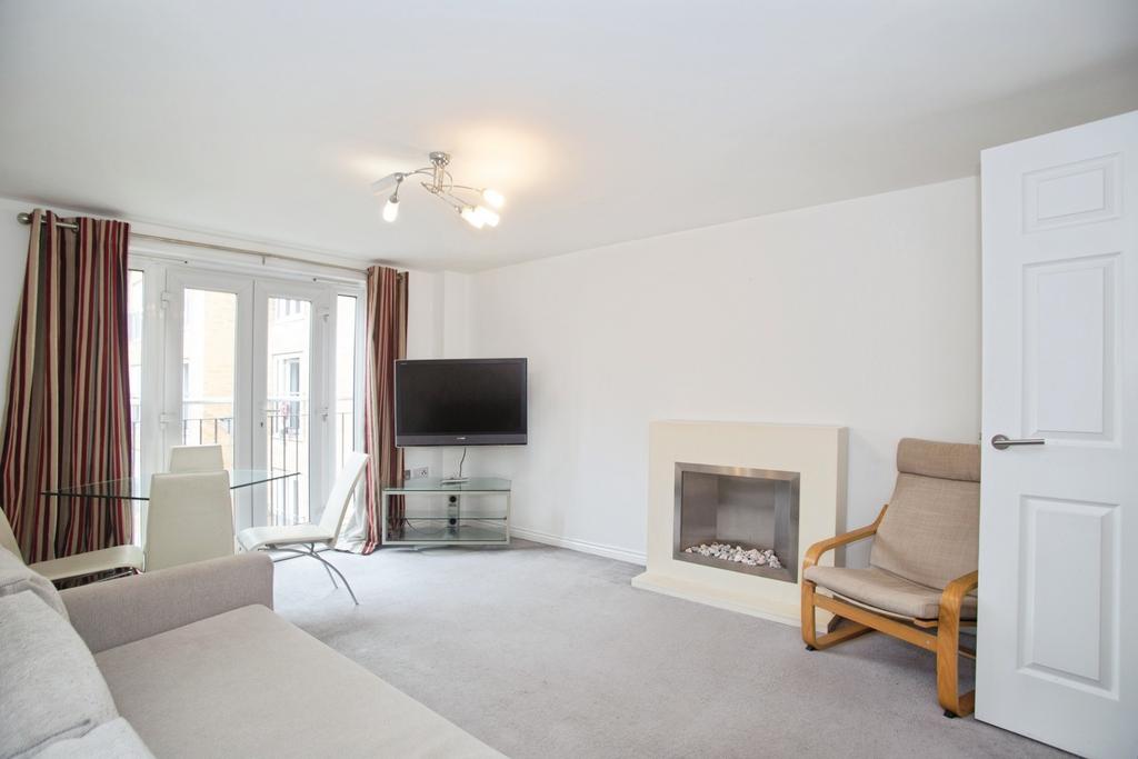 Apartment in Salford, Greater Manchester - View 2