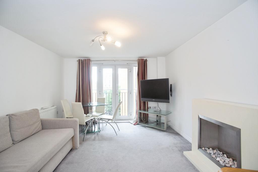 Apartment in Salford, Greater Manchester - View 4