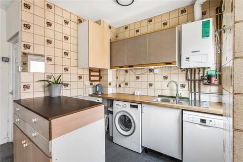 2 bedroom terraced house for sale, Lessingham Avenue, London SW17