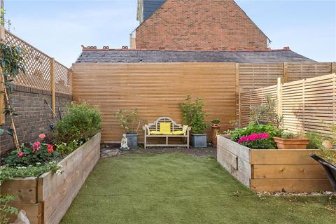 2 bedroom end of terrace house for sale, Montana Road, London SW17