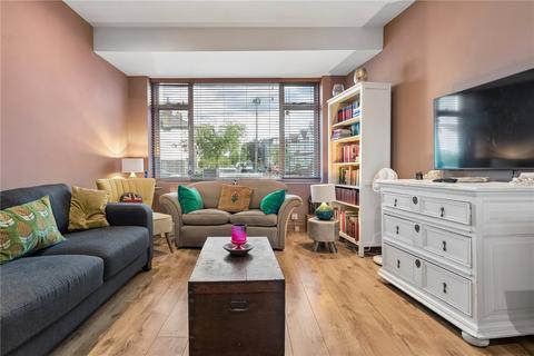 2 bedroom end of terrace house for sale, Montana Road, London SW17