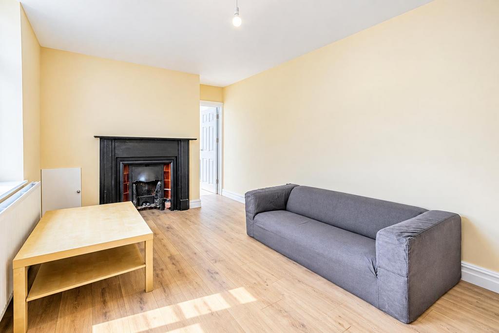 Apartment in Cardiff - View 2