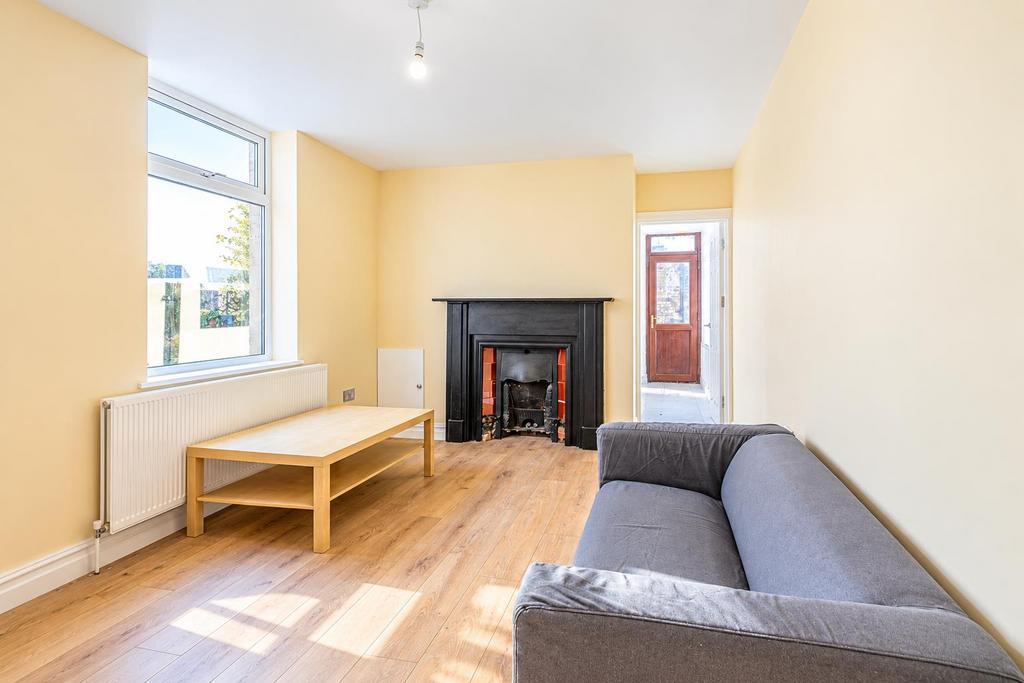 Apartment in Cardiff - View 3