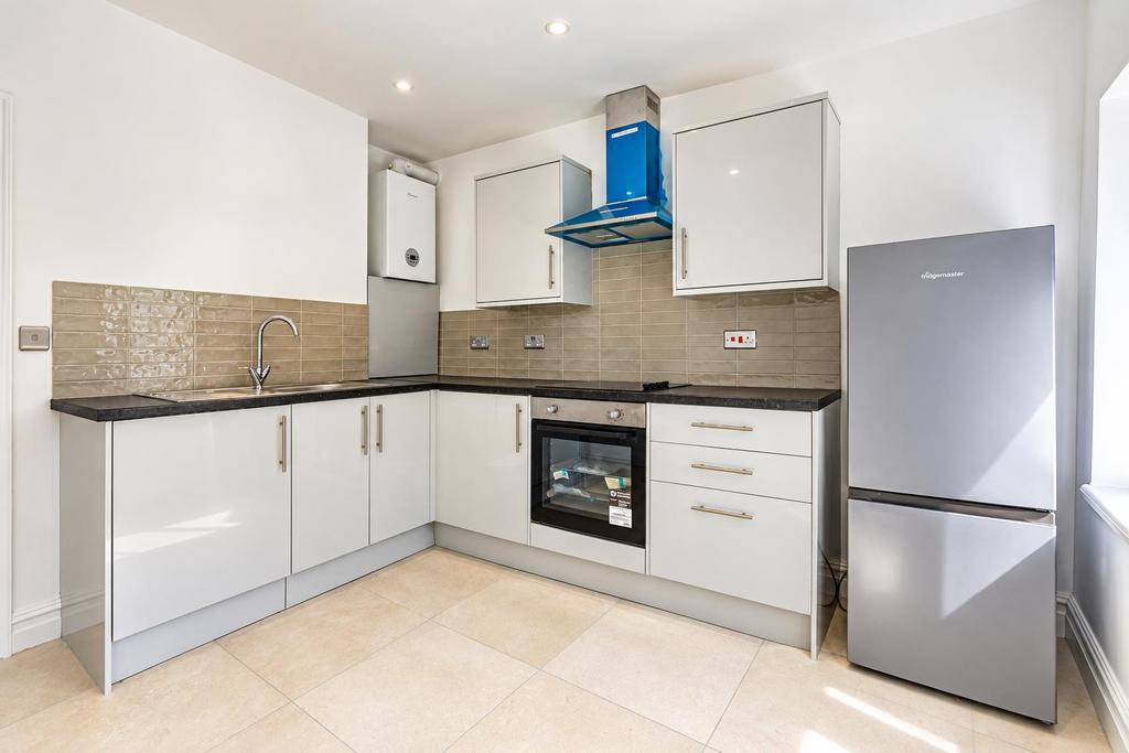 Apartment in Cardiff - View 5