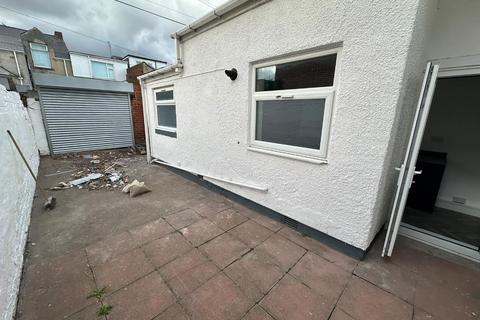 2 bedroom cottage to rent, Rutland Street, Sunderland