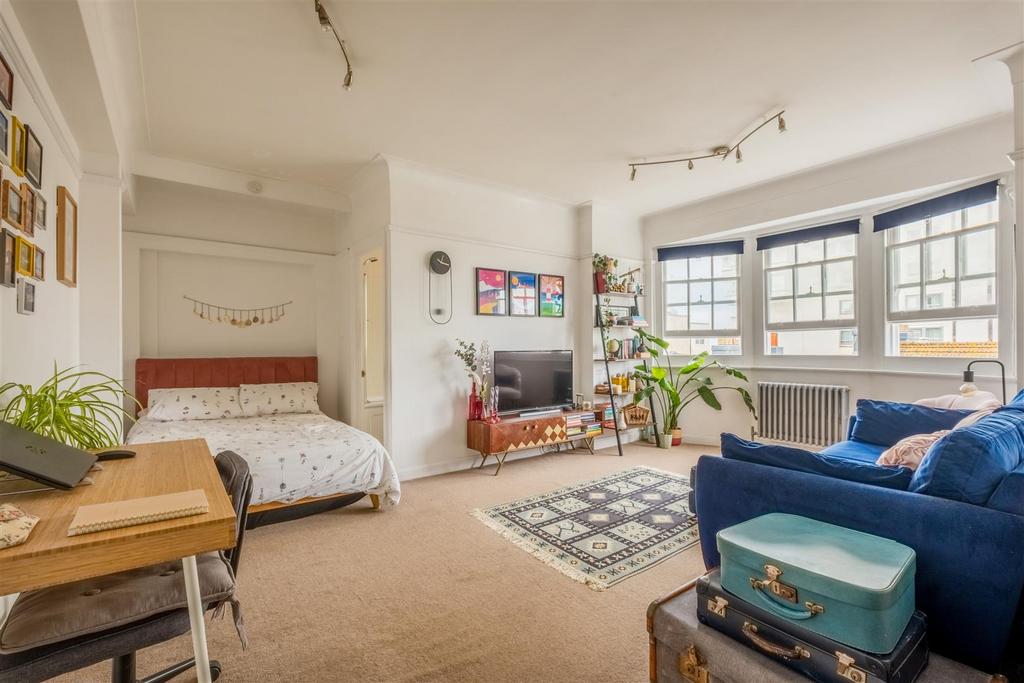 Apartment in Brighton - View 2