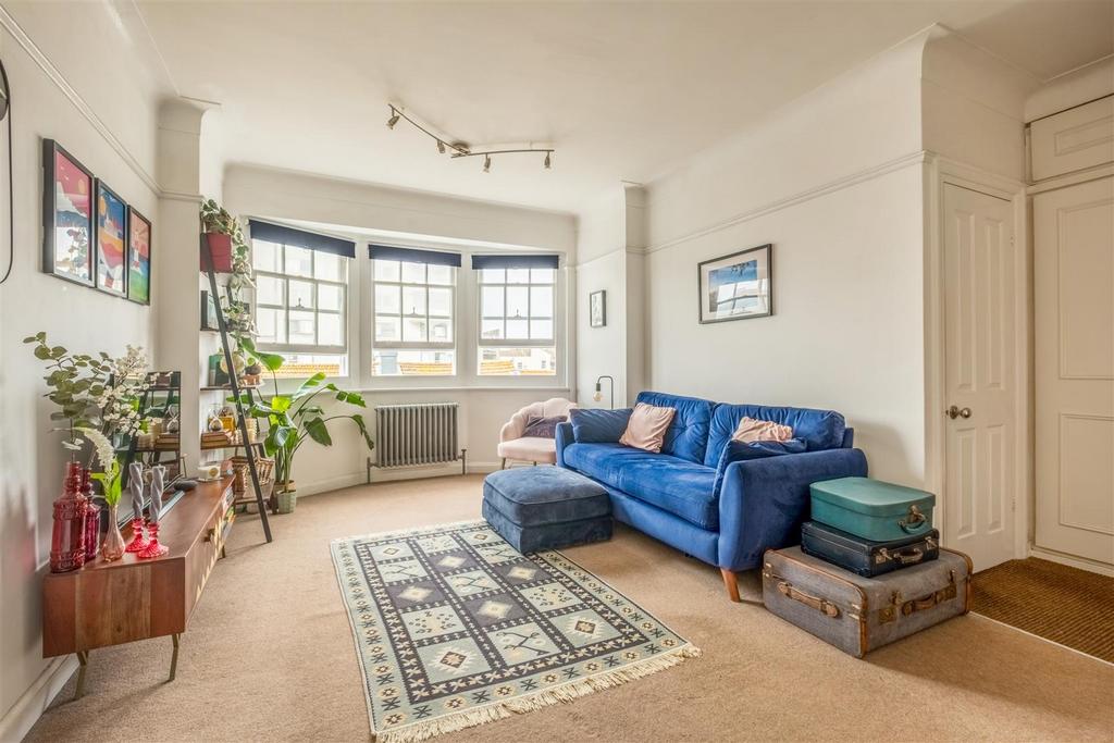 Apartment in Brighton - View 3