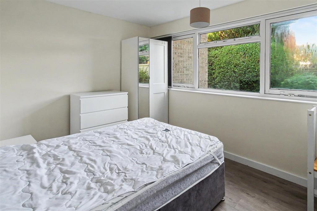 House in Beeston - View 2