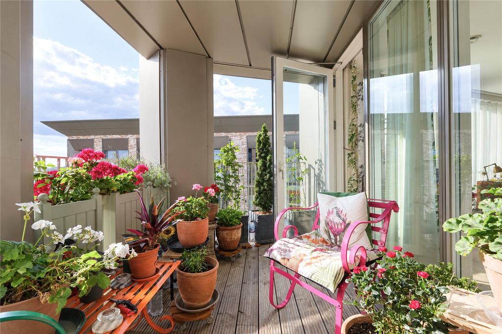 Apartment in Cambridgeshire - View 3