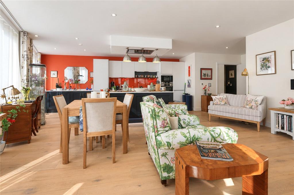 Apartment in Cambridgeshire - View 4