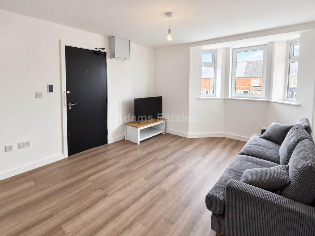 Apartment in Reading - View 2