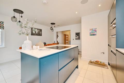 3 bedroom detached bungalow for sale, Thompsons Yard, Yaxley, Peterborough