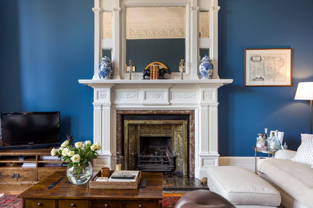 Apartment in Edinburgh - More