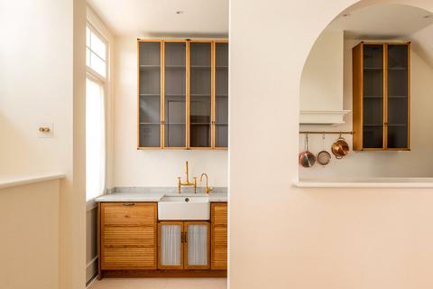 4 bedroom mews for sale, Courtfield Mews, London, SW5