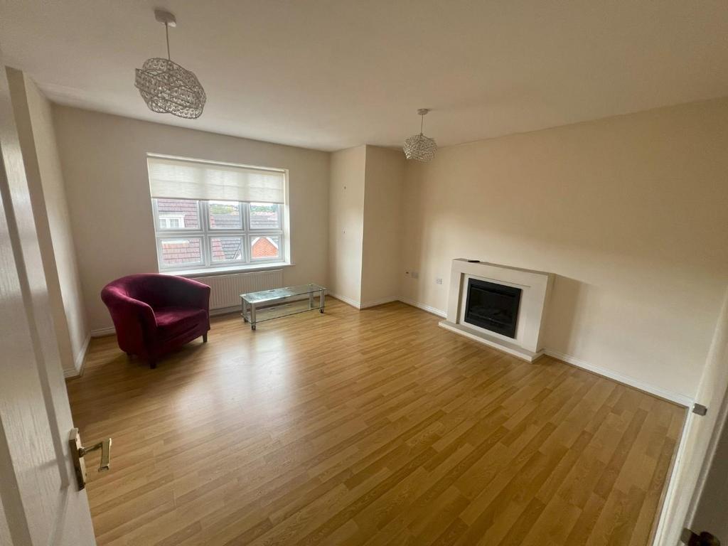 Apartment in Newcastle Upon Tyne - View 4