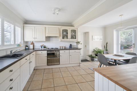 2 bedroom semi-detached house for sale, Malling Way, Bromley, BR2