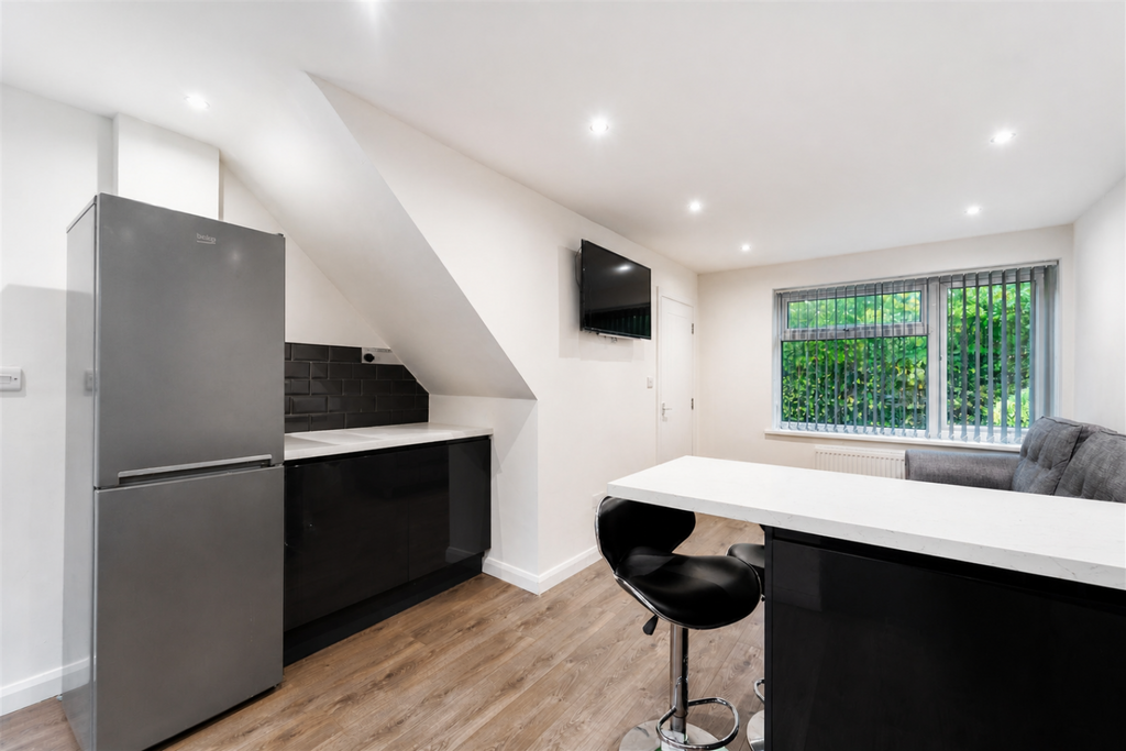 House in Birmingham, West Midlands - View 5