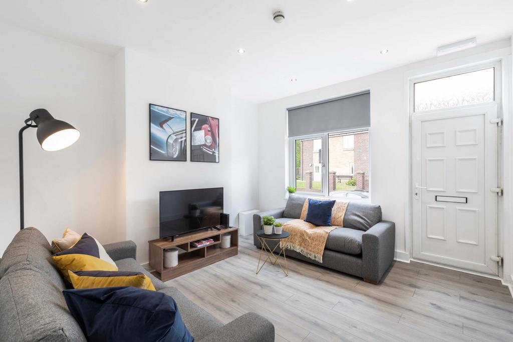 House in Leeds - View 2
