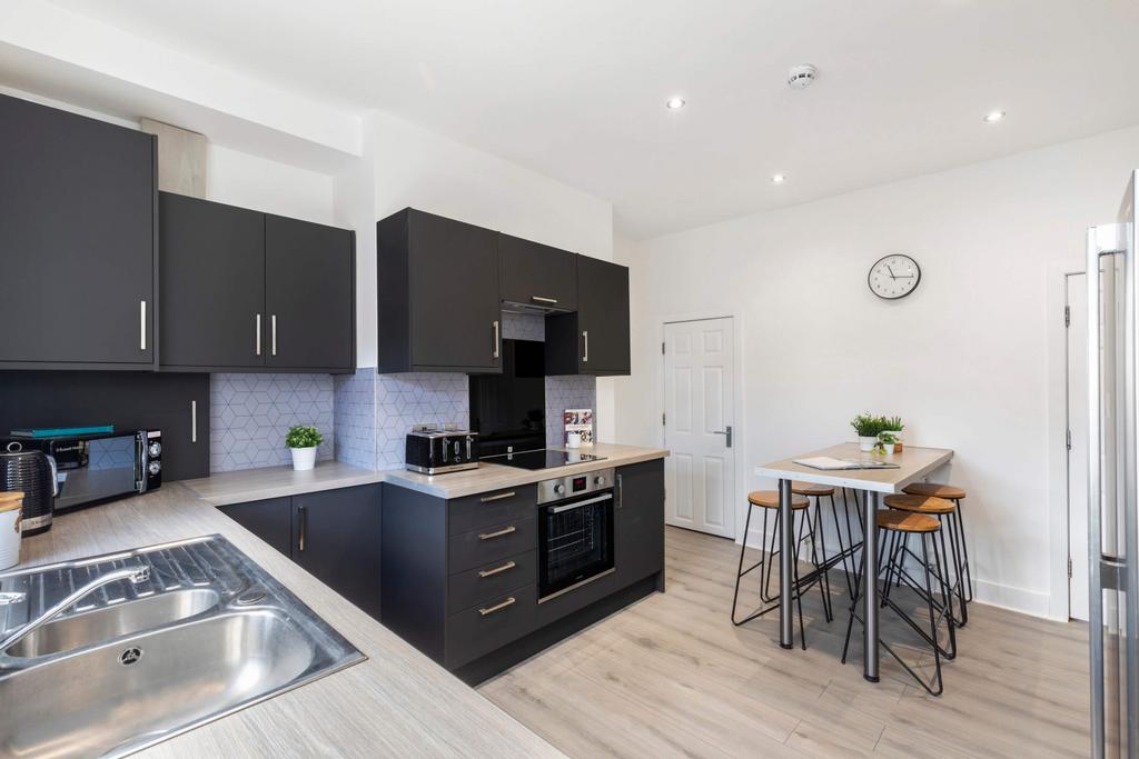 House in Leeds - View 4