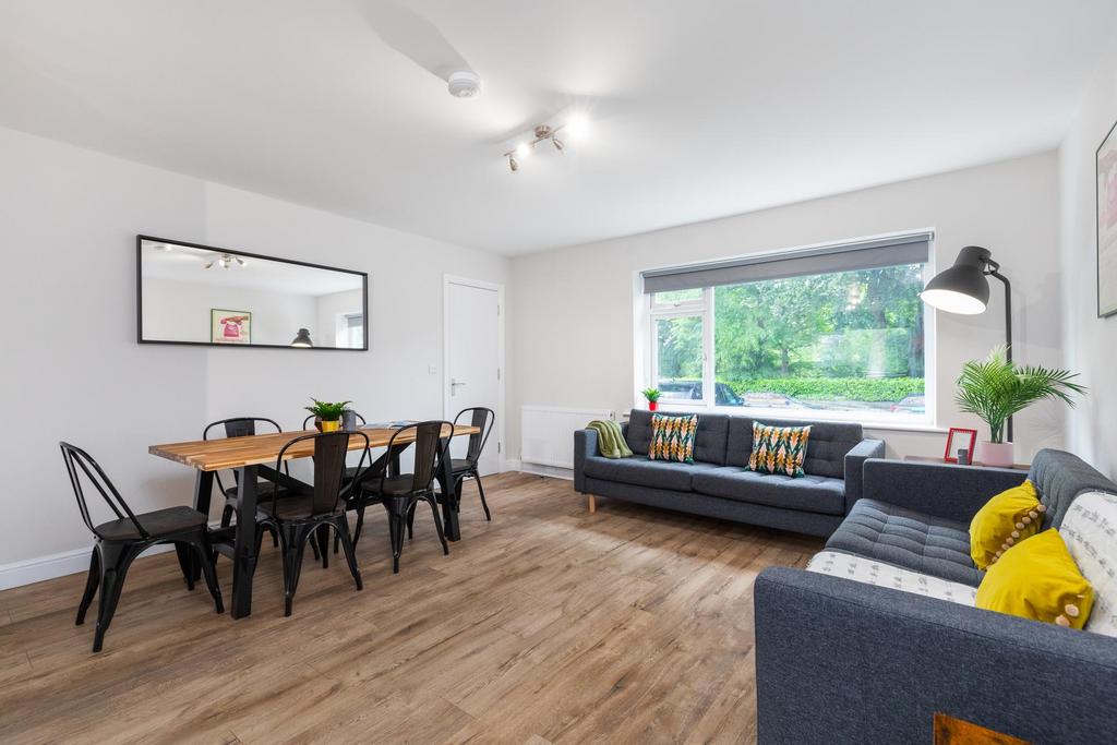 House in Leeds - View 2