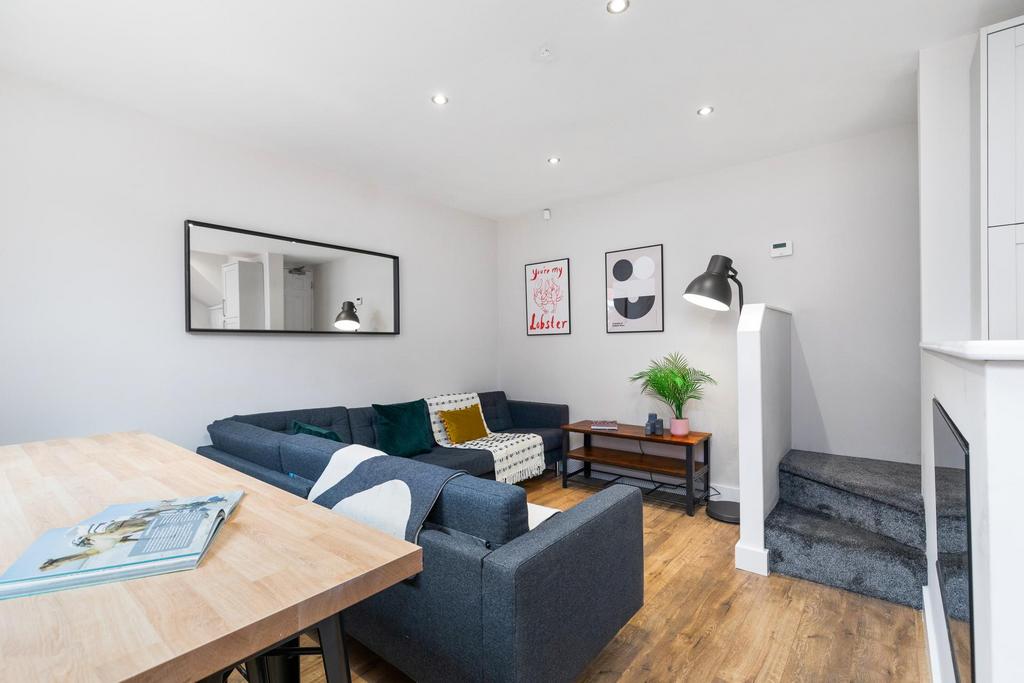 House in Leeds - View 2