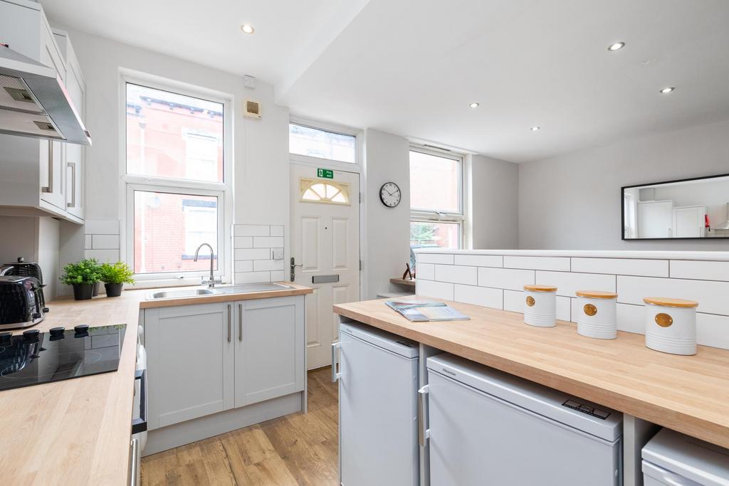 House in Leeds - View 5