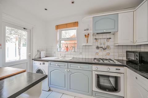 2 bedroom flat for sale, St Johns Road, Walthamstow, London, E17