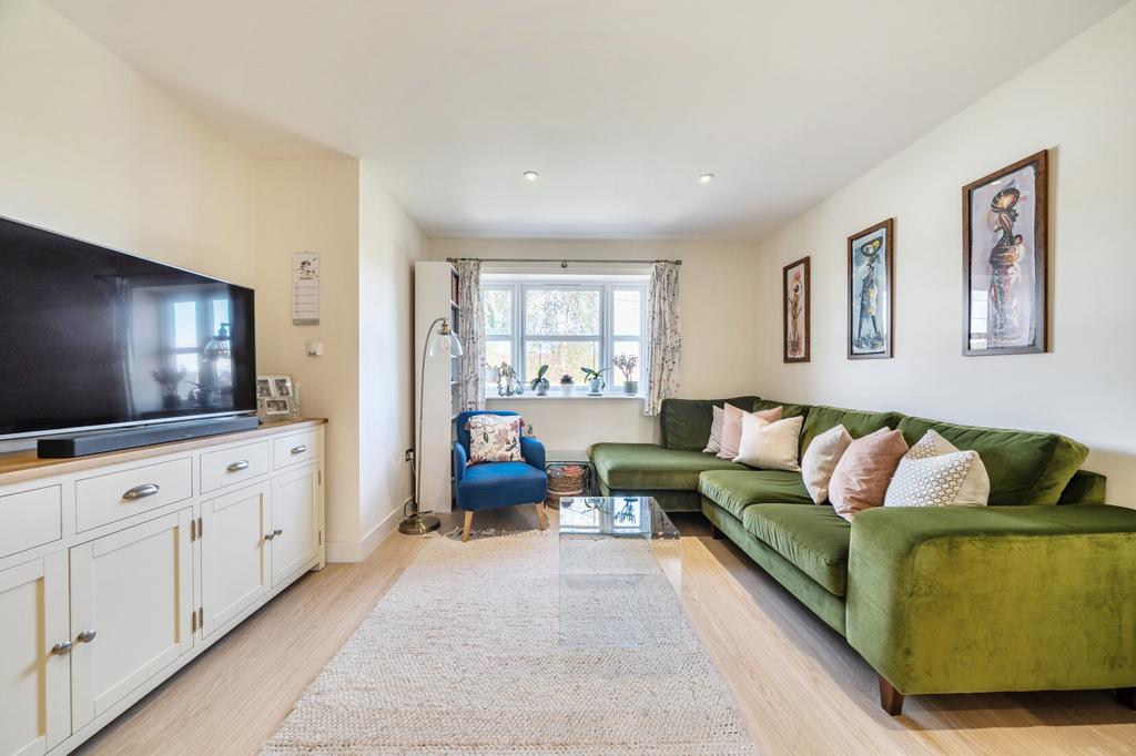 Apartment in Vale of White Horse, Dean Court, Cumnor - View 4