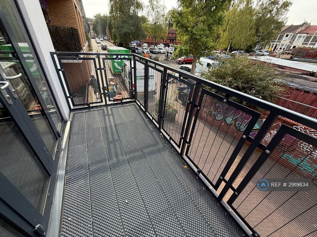 Apartment in Bristol - View 4