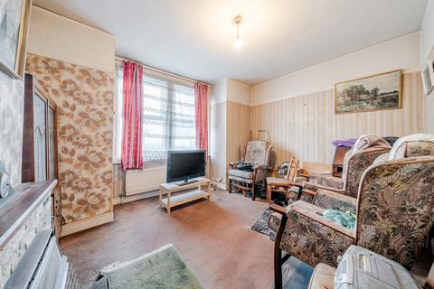 2 bedroom terraced house for sale, Balfour Road, Bromley