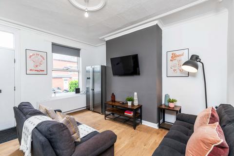 4 bedroom house to rent, Beechwood View, Leeds LS4
