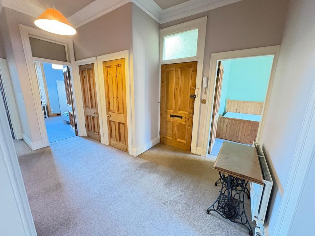 Apartment in Edinburgh - View 4
