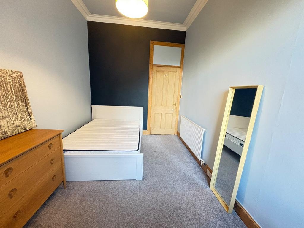 Apartment in Edinburgh - More
